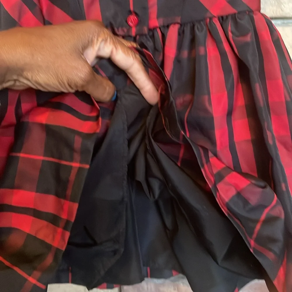 Toddler Beautiful Red and Black Special Occasion Dress Size 3T - Picture 3 of 4
